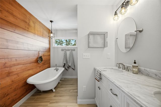 33205 Fox Creek Drive, Waukee, IA 50263