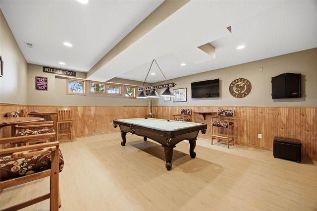 33205 Fox Creek Drive, Waukee, IA 50263