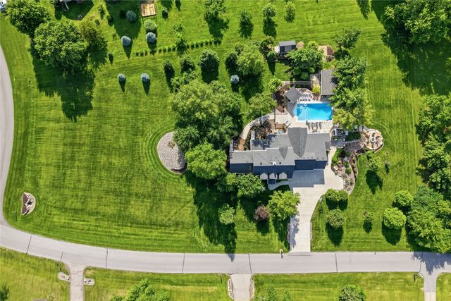 33205 Fox Creek Drive, Waukee, IA 50263