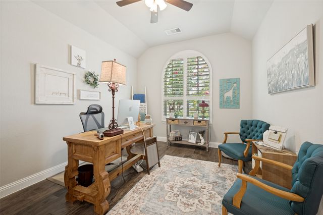 1020 Knoll Street, Little Elm, TX 76227