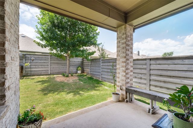 1020 Knoll Street, Little Elm, TX 76227