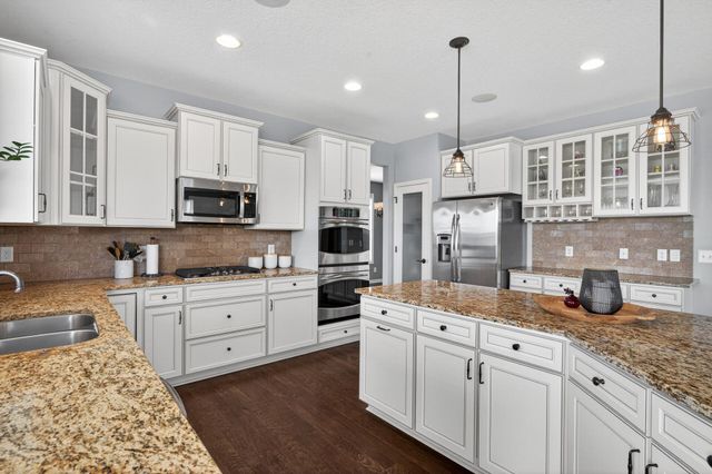 3671 Pointe Pass NW, Prior Lake, MN 55372