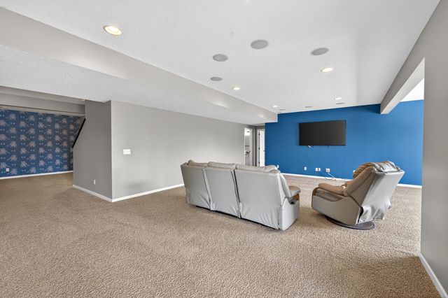 3671 Pointe Pass NW, Prior Lake, MN 55372