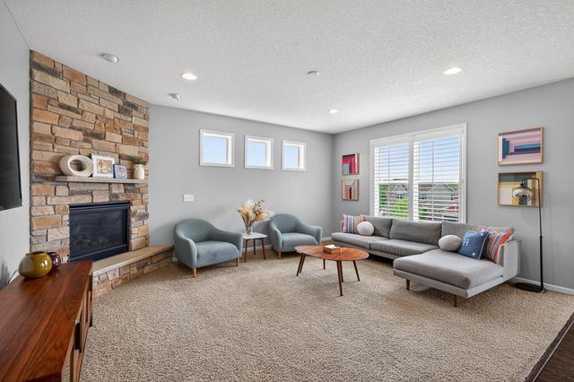 3671 Pointe Pass NW, Prior Lake, MN 55372
