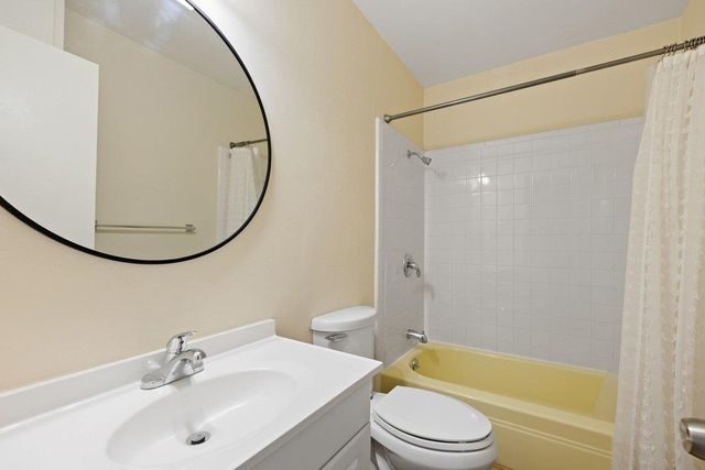1210 Windsor RD 209, Austin, TX 78703