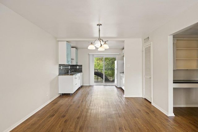 1210 Windsor RD 209, Austin, TX 78703