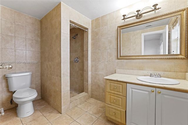 9260 Bay Harbor Terrace 22, Bay Harbor Islands, FL 33154