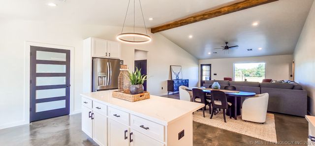 8464 Reagan Drive, Eufaula, OK 74432