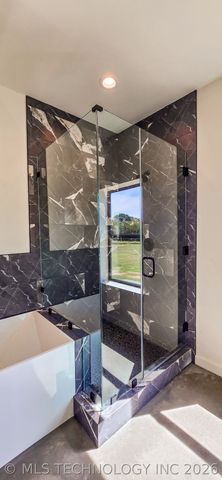 8464 Reagan Drive, Eufaula, OK 74432