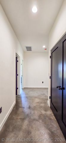 8464 Reagan Drive, Eufaula, OK 74432