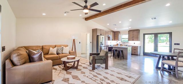 8464 Reagan Drive, Eufaula, OK 74432