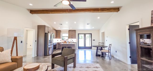 8464 Reagan Drive, Eufaula, OK 74432