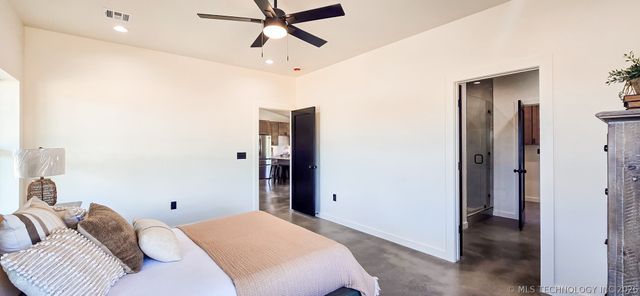 8464 Reagan Drive, Eufaula, OK 74432