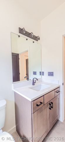 8464 Reagan Drive, Eufaula, OK 74432