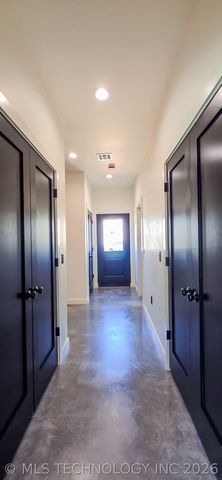 8464 Reagan Drive, Eufaula, OK 74432