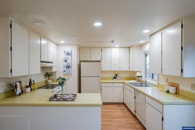 2600 NW Fireweed Pl, Corvallis, OR 97330