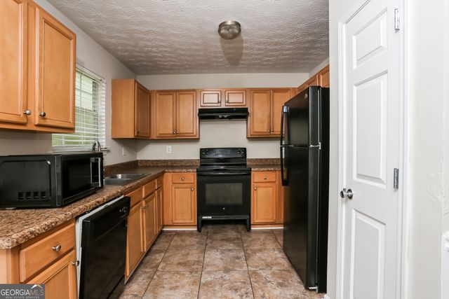 680 Escalade Drive, South Fulton, GA 30349