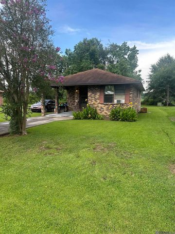 8542 Bayou Run Dr, New Roads, LA 70760