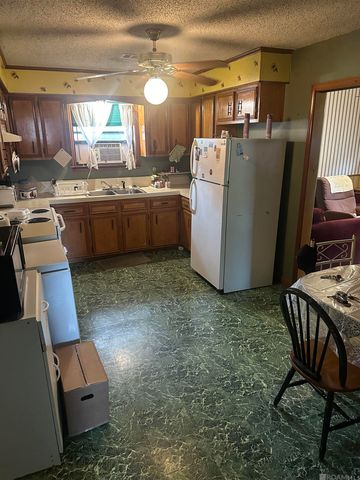 8542 Bayou Run Dr, New Roads, LA 70760