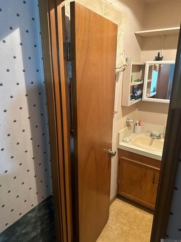 8542 Bayou Run Dr, New Roads, LA 70760