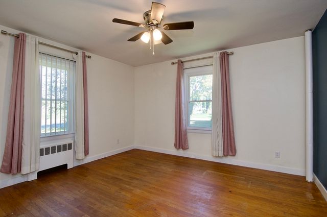 586 Granby Rd, South Hadley, MA 01075