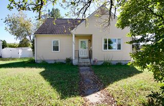 586 Granby Rd, South Hadley, MA 01075