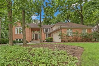7509 Bittersweet Drive, Gurnee, IL 60031