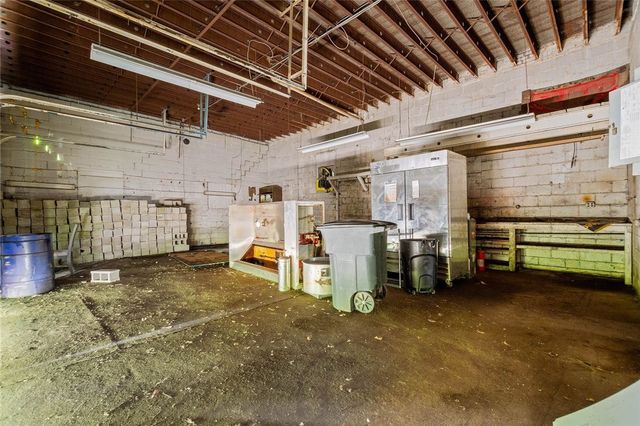 6564 Frankstown Ave, Lincoln Larimer, PA 15206