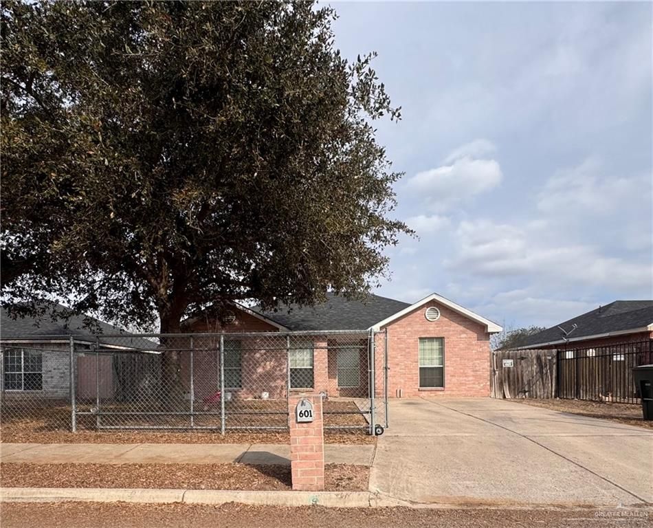 601 Amber Drive, Weslaco, TX 78596