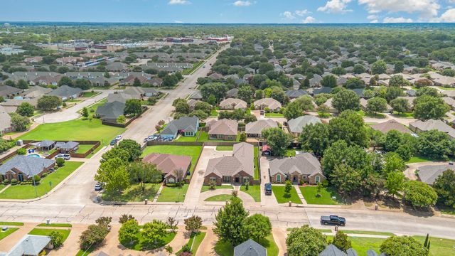 503 Northgate Drive, Waxahachie, TX 75165