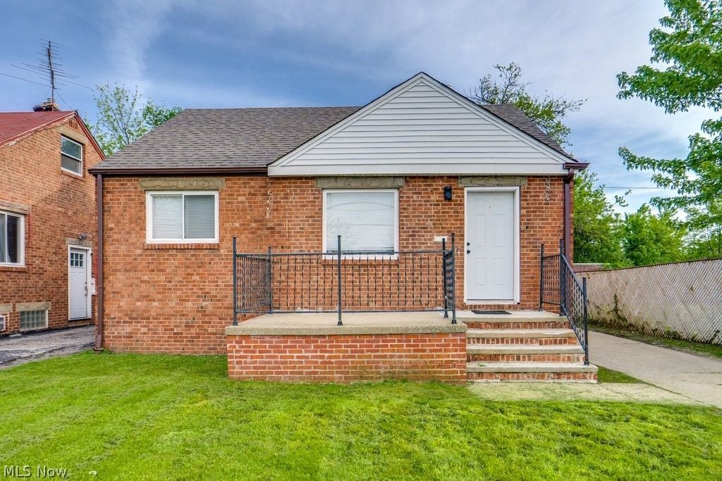 13020 Bellaire Road, Cleveland, OH 44135