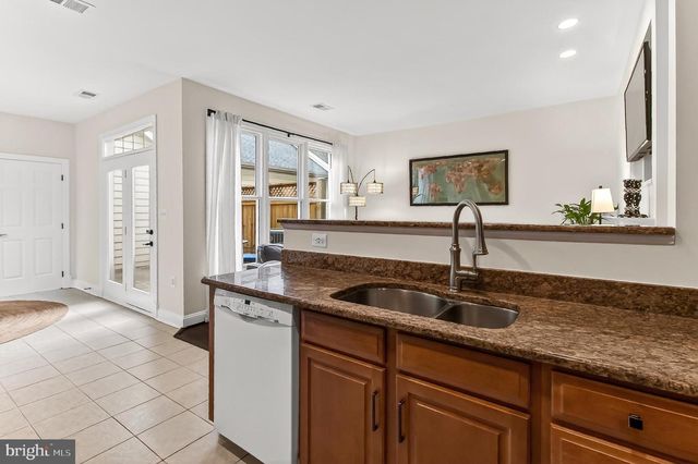 301 HILLWOOD AVE, Falls Church, VA 22046