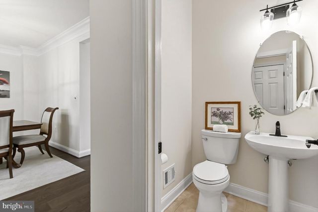 301 HILLWOOD AVE, Falls Church, VA 22046