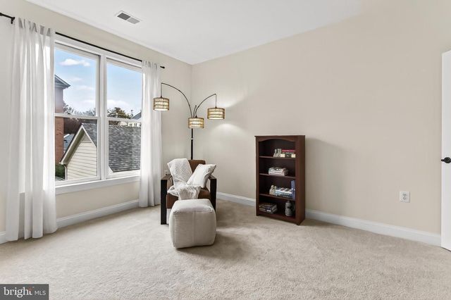 301 HILLWOOD AVE, Falls Church, VA 22046