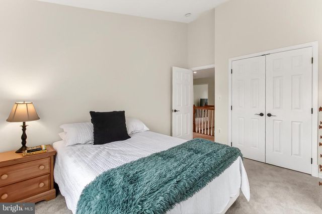 301 HILLWOOD AVE, Falls Church, VA 22046