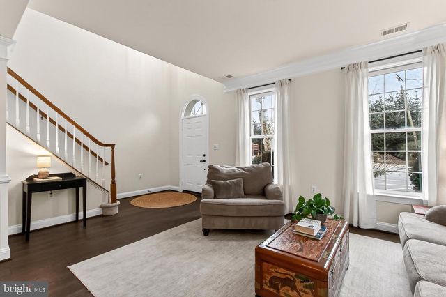 301 HILLWOOD AVE, Falls Church, VA 22046