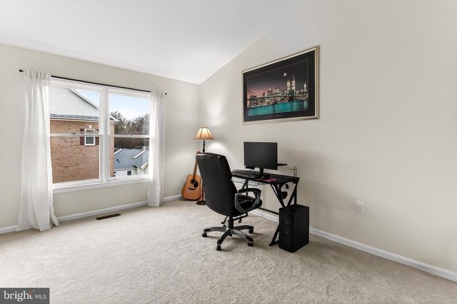 301 HILLWOOD AVE, Falls Church, VA 22046