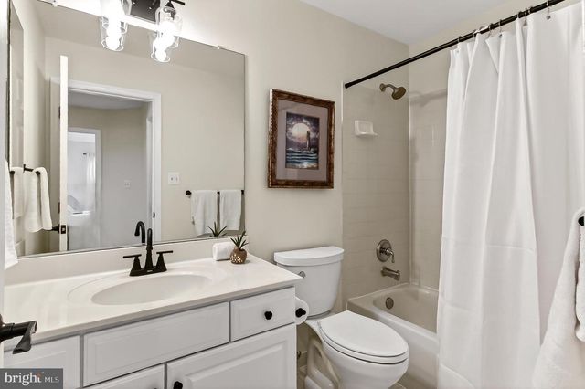 301 HILLWOOD AVE, Falls Church, VA 22046