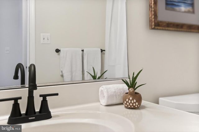 301 HILLWOOD AVE, Falls Church, VA 22046