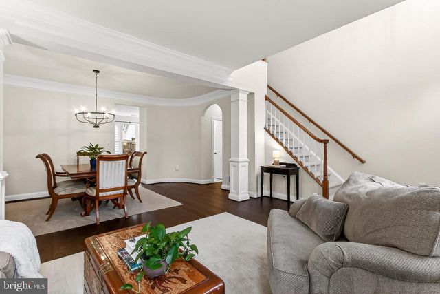 301 HILLWOOD AVE, Falls Church, VA 22046