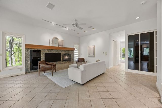 4181 Rose Bluff Circle NE, Iowa City, IA 52240