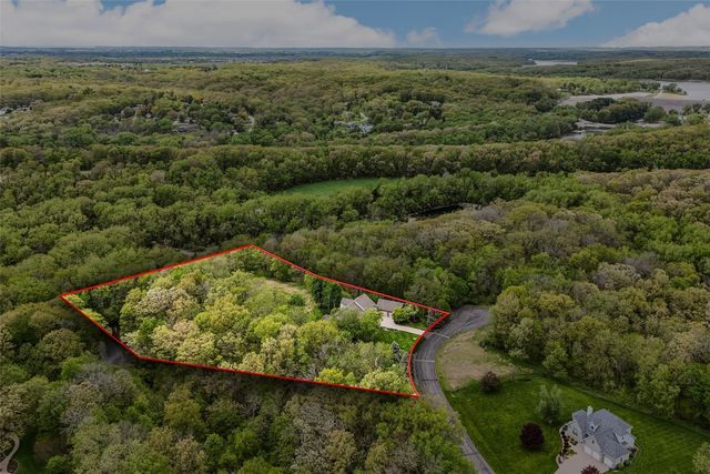 4181 Rose Bluff Circle NE, Iowa City, IA 52240