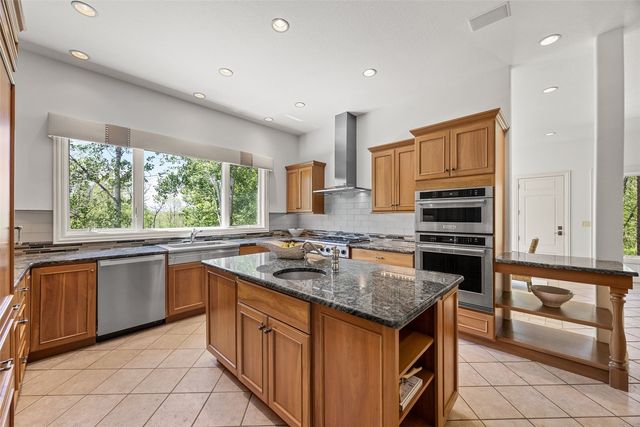 4181 Rose Bluff Circle NE, Iowa City, IA 52240