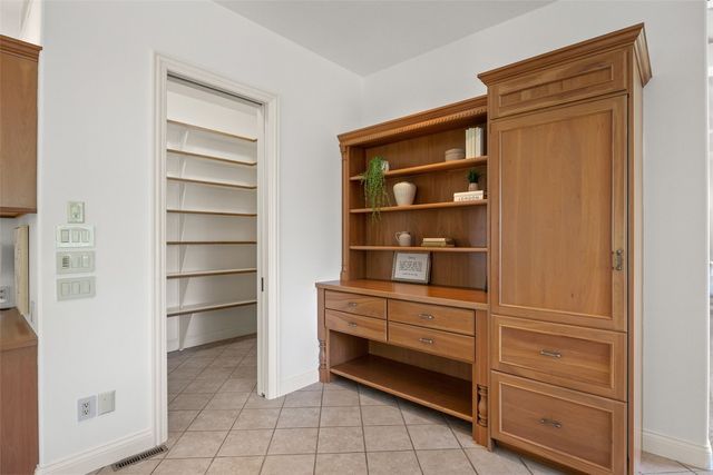 4181 Rose Bluff Circle NE, Iowa City, IA 52240