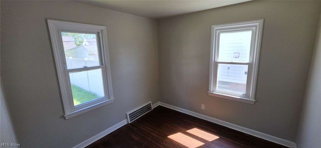 12605 Shady Oak Boulevard, Garfield Heights, OH 44125
