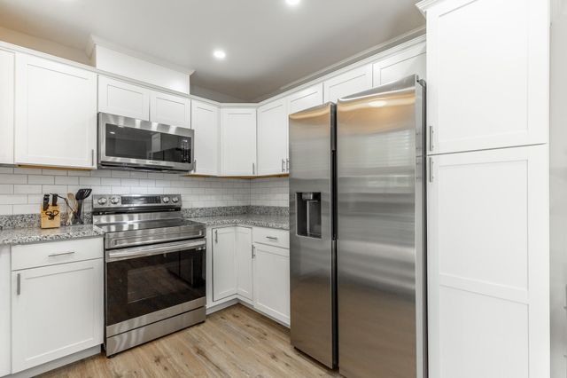 2410 Sunset Strip Street, Hixson, TN 37343