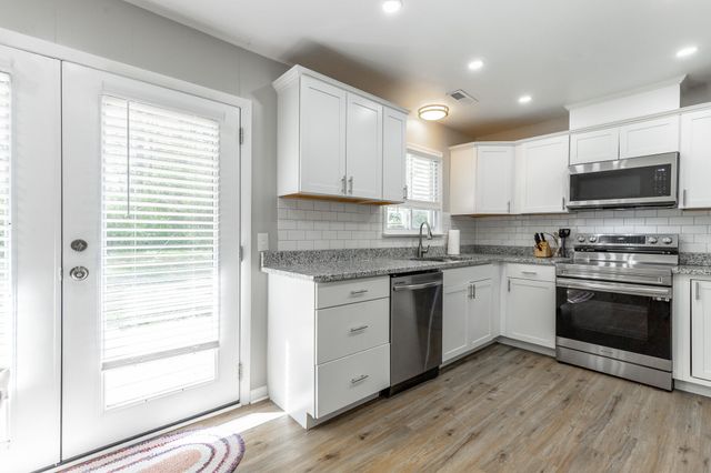 2410 Sunset Strip Street, Hixson, TN 37343