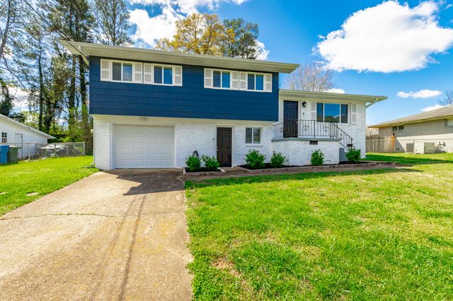 2410 Sunset Strip Street, Hixson, TN 37343