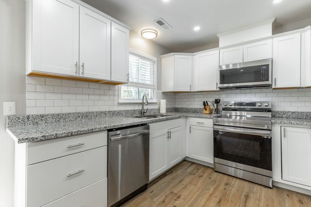 2410 Sunset Strip Street, Hixson, TN 37343