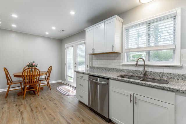 2410 Sunset Strip Street, Hixson, TN 37343